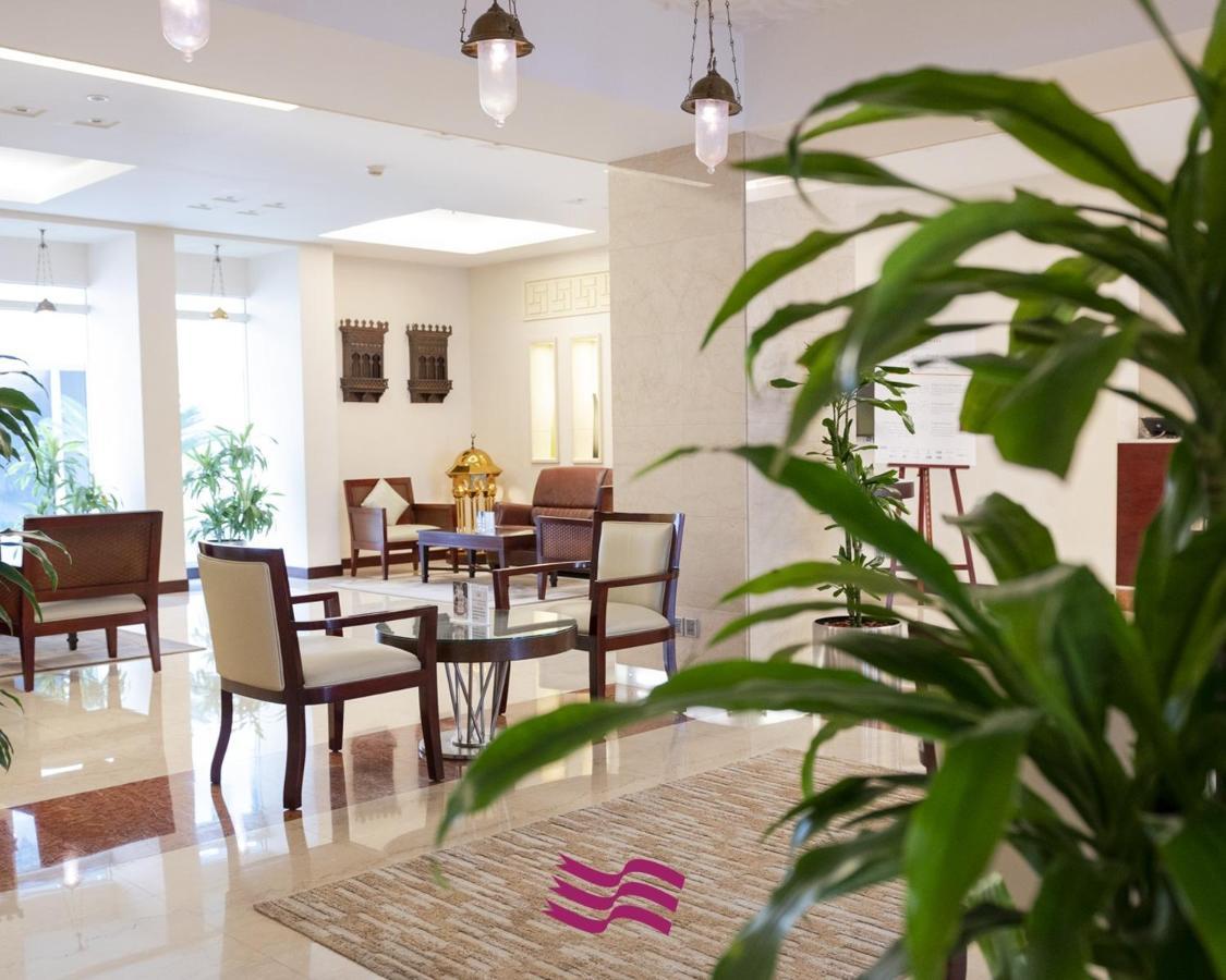Hotel Crowne Plaza Jeddah By Ihg Exteriér fotografie Interior of the hotel
