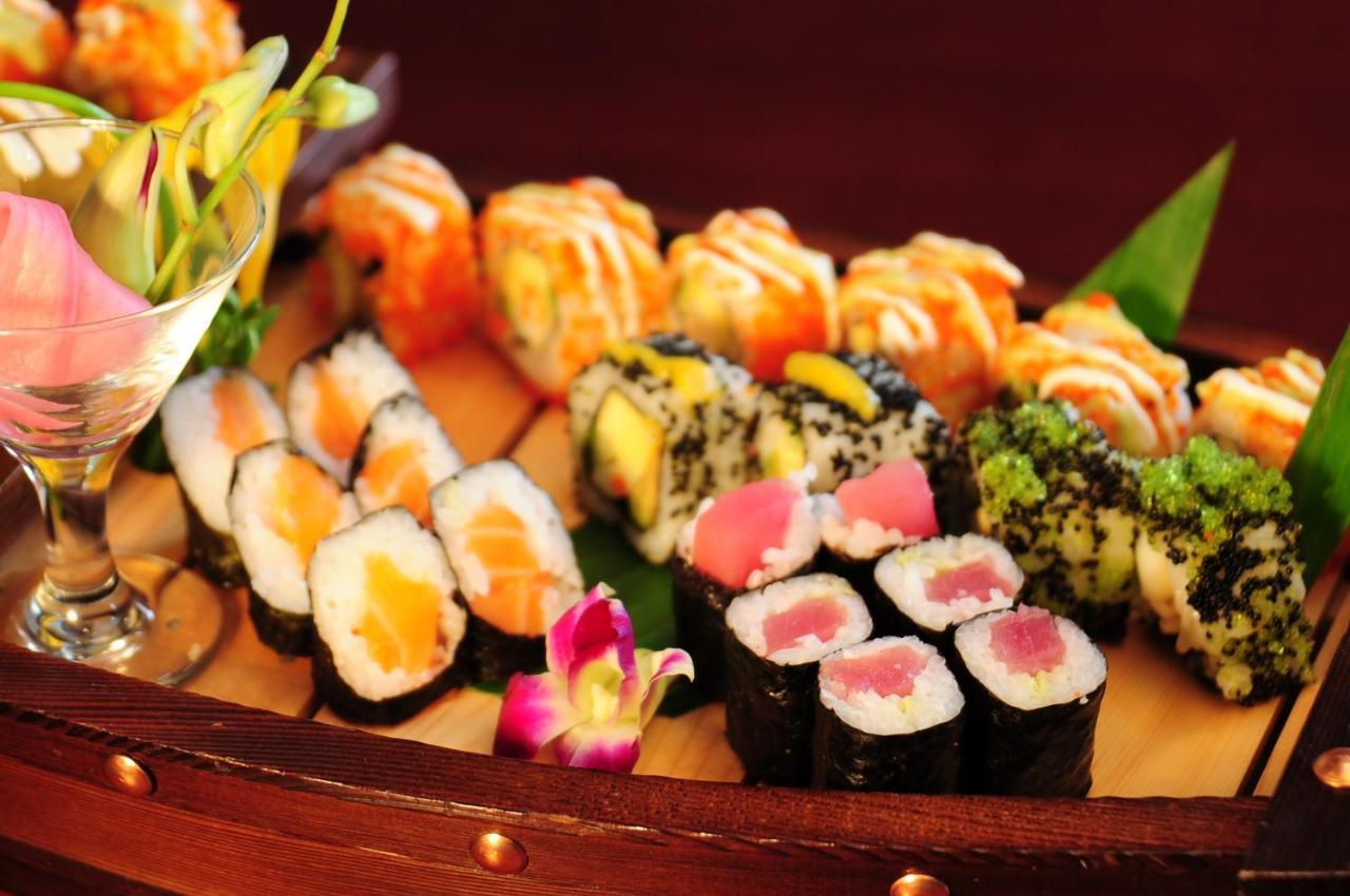 Hotel Crowne Plaza Jeddah By Ihg Exteriér fotografie Sushi